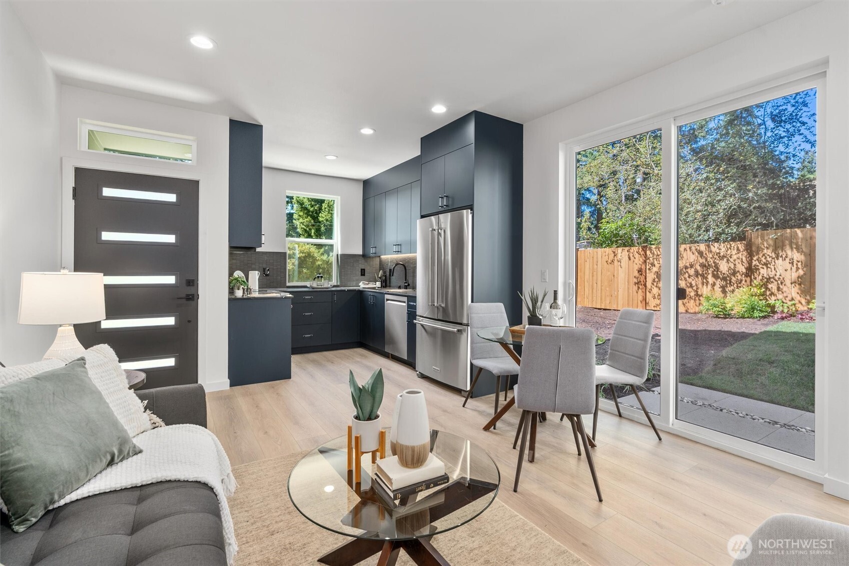 10752 Interlake Avenue N