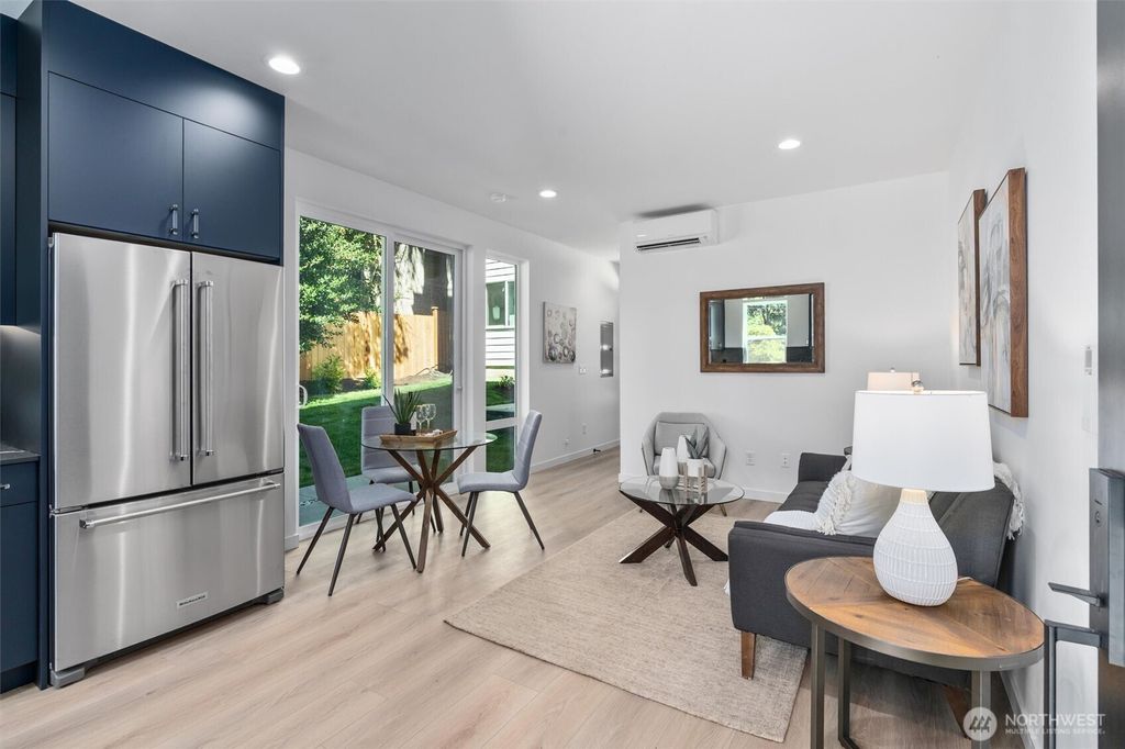 Photo of 10752 Interlake Avenue N, Seattle, WA 98133 (MLS # 2495679)