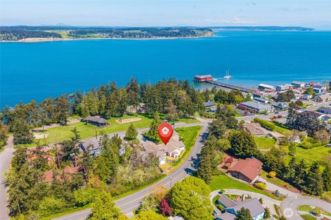 Photo of 305 NW Coveland Street, Coupeville, WA 98239 (MLS # 2519250)