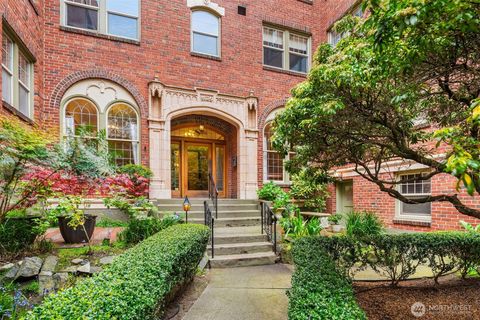 Photo of 124 Warren Avenue N #302, Seattle, WA 98109 (MLS # 2433139)