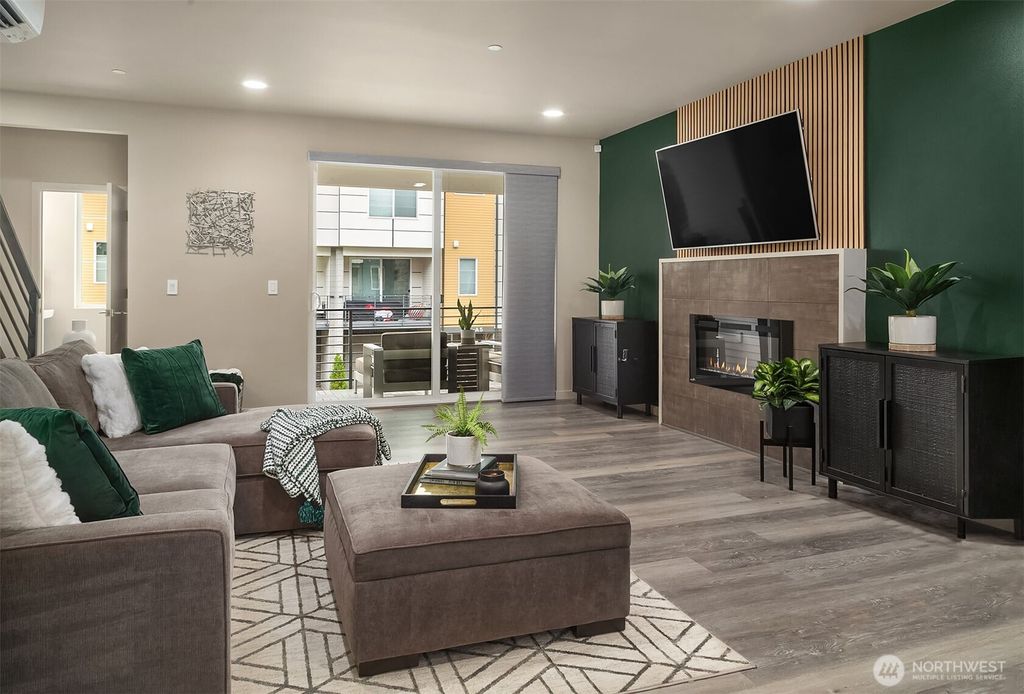 Photo of 14520 Jefferson Way #B3, Lynnwood, WA 98087 (MLS # 2338505)