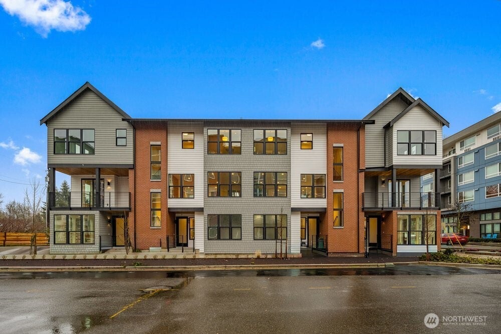 Photo of 968 7th Ave NW (Homesite #5) Ave, Issaquah, WA 98027 (MLS # 2564385)
