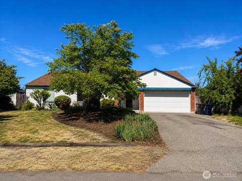 Photo of 7605 Jade Drive SW, Lakewood, WA 98498 (MLS # 2540268)