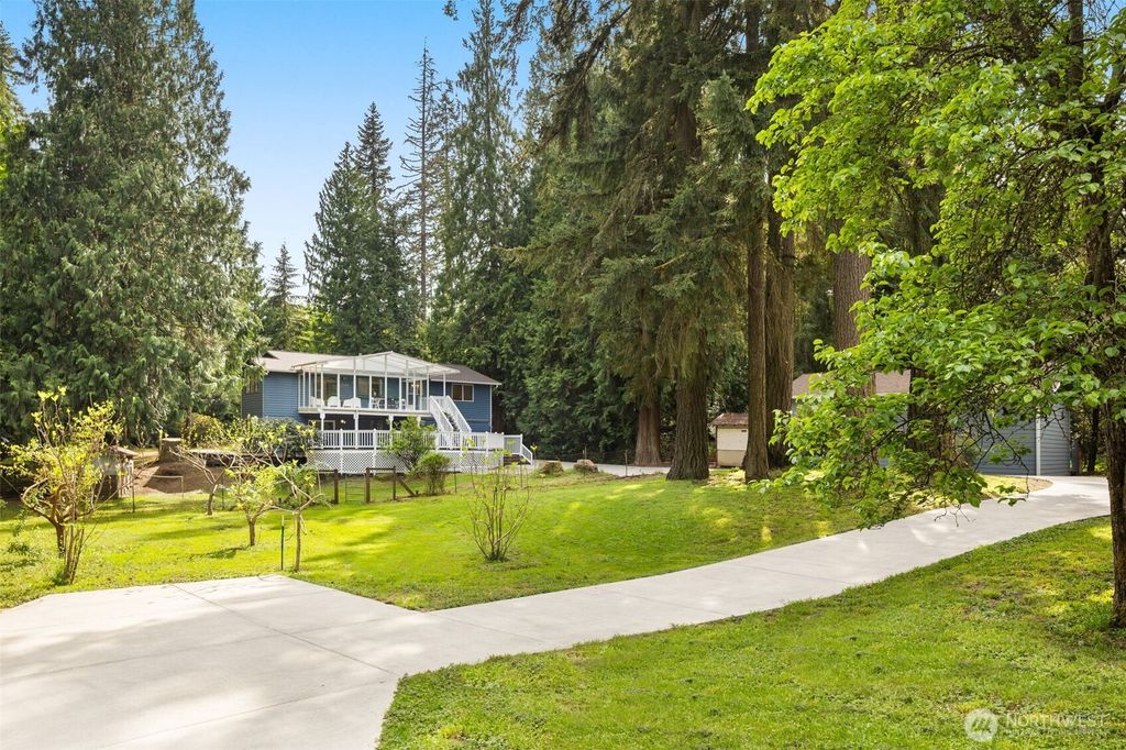 Photo of 19442 NE 166th Place, Woodinville, WA 98077 (MLS # 2512414)