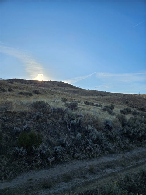 Photo of 8 Blue Grade Road, East Wenatchee, WA 98802 (MLS # 2597263)
