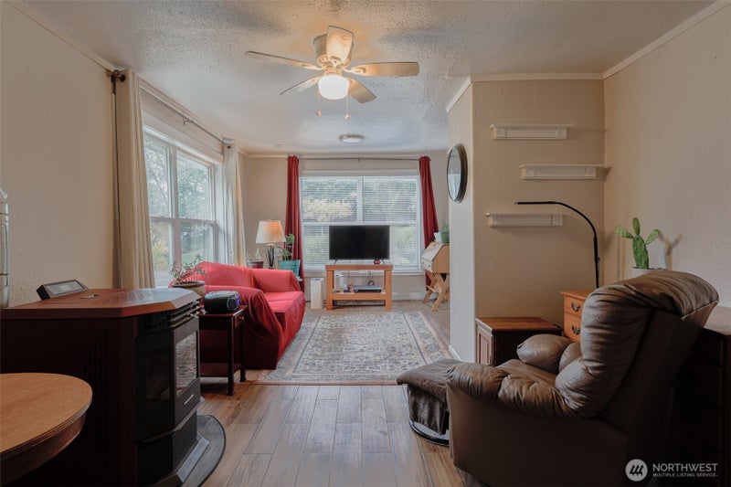26 W Cherry Avenue