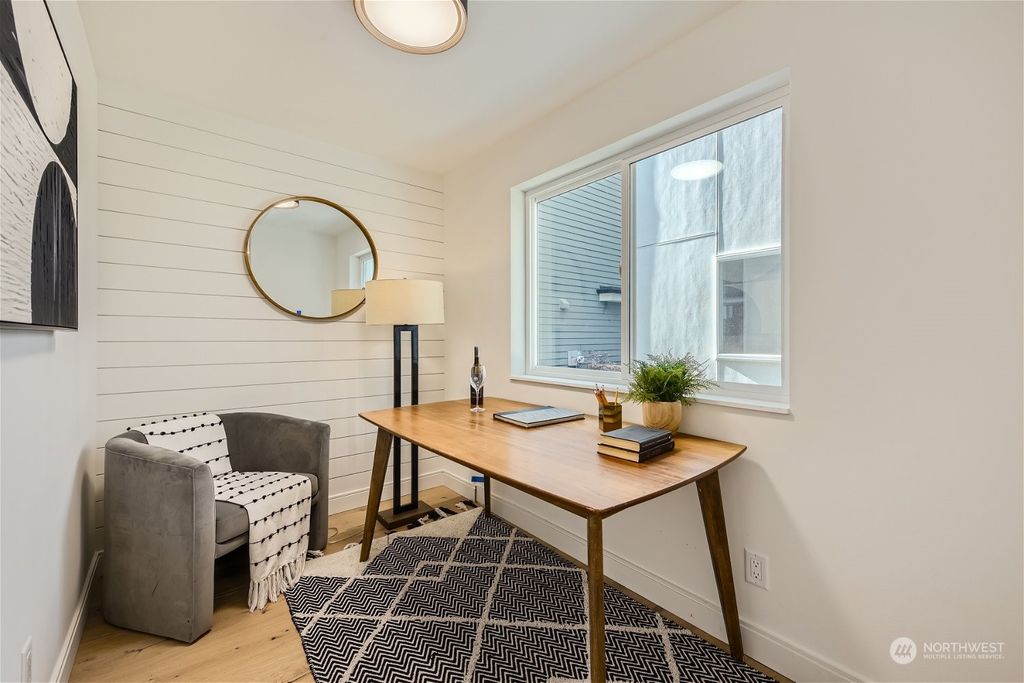 Photo of 521 22nd Avenue #A, Seattle, WA 98122 (MLS # 2320830)