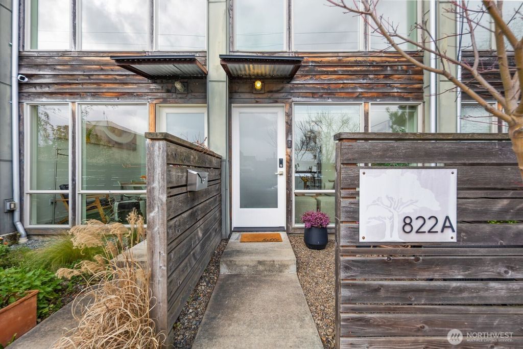 Photo of 822 NW 49th Street #A, Seattle, WA 98107 (MLS # 2491766)