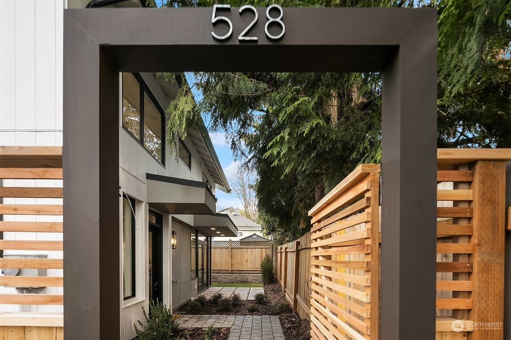 Photo of 528 28th Avenue S, Seattle, WA 98144 (MLS # 2045823)