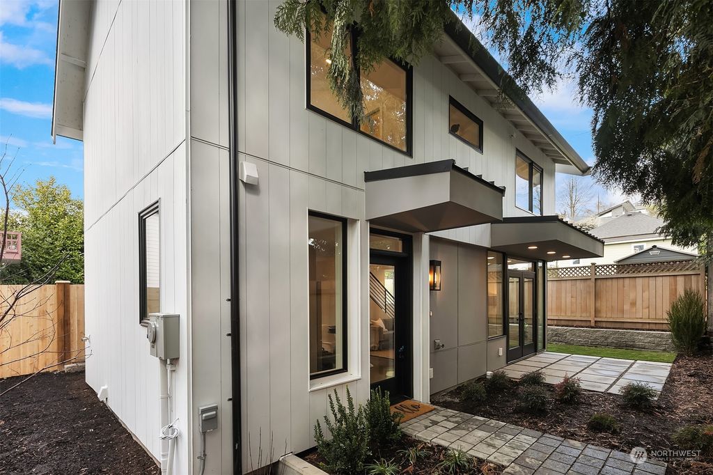 Photo of 528 28th Avenue S, Seattle, WA 98144 (MLS # 2045823)