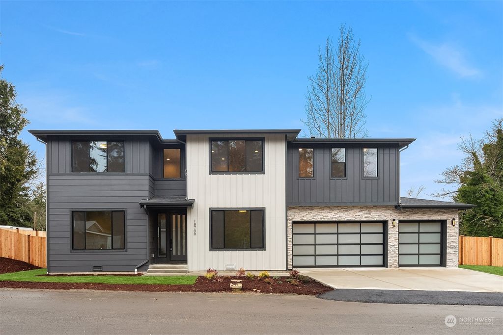 Photo of 18711 80th Avenue NE, Kenmore, WA 98028 (MLS # 2025012)