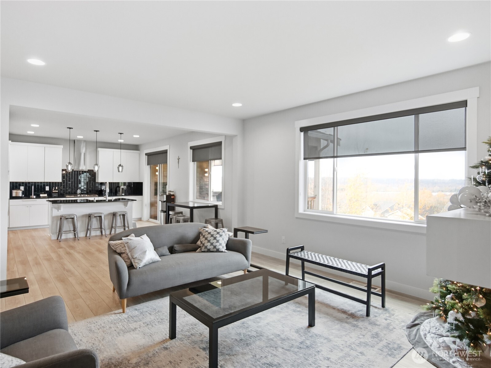 2700 83rd Avenue Ct E