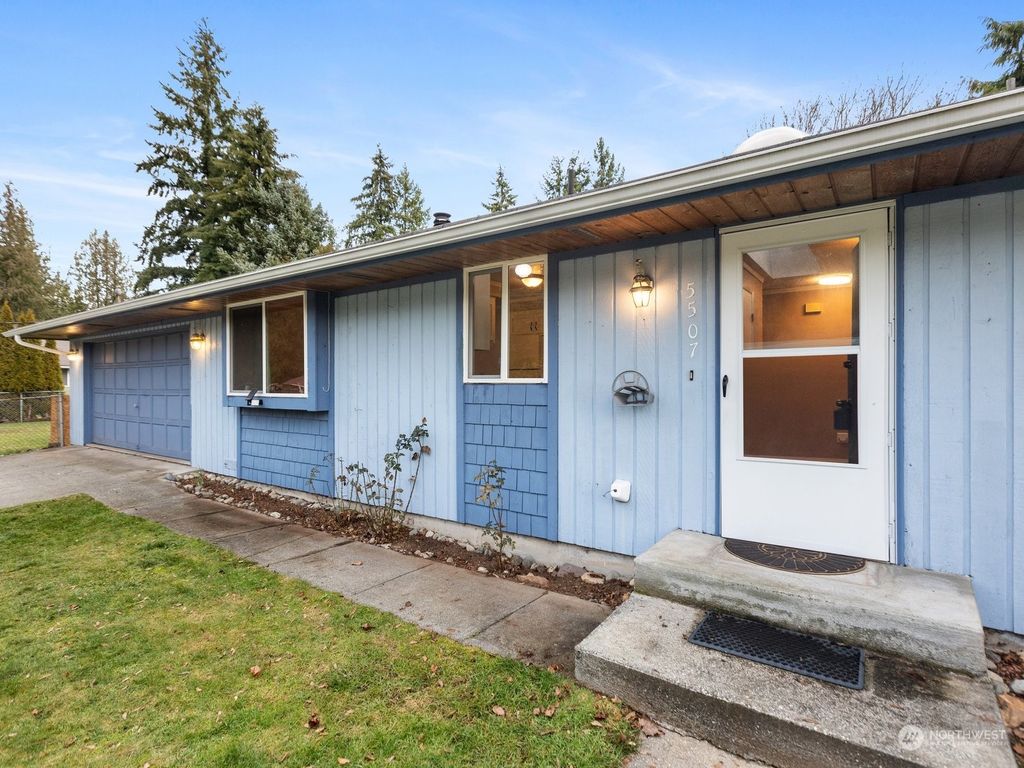 Photo of 5507 132nd Street NE, Marysville, WA 98271 (MLS # 2193606)