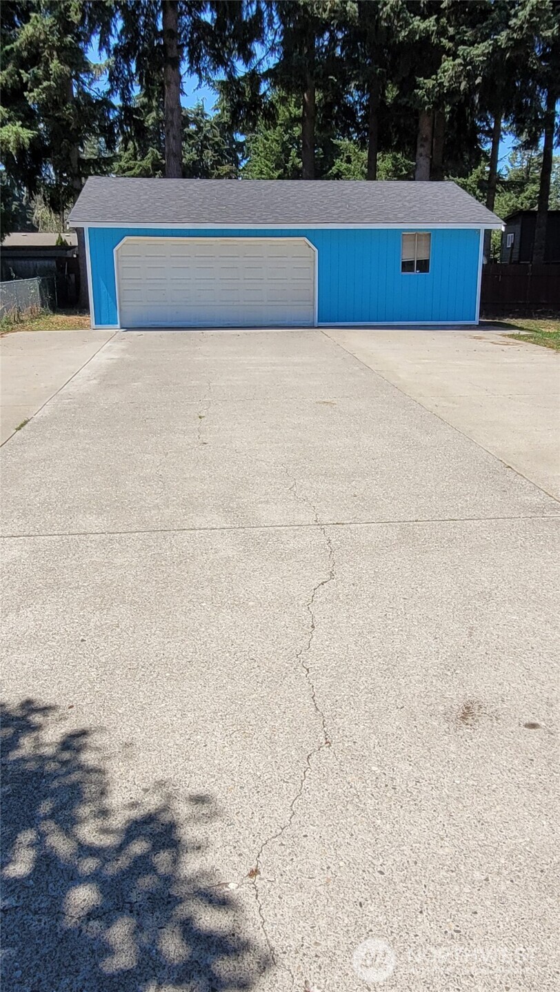 13004 213th Avenue Ct E