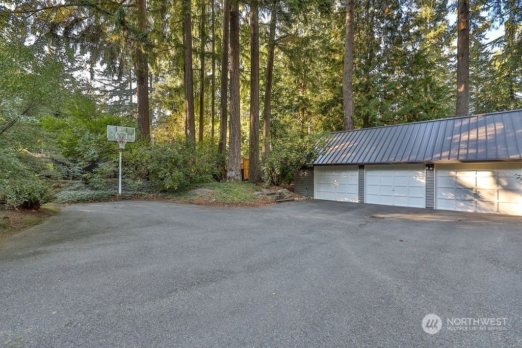 Photo of 13413 NE 32nd Lane, Bellevue, WA 98005 (MLS # 2299983)