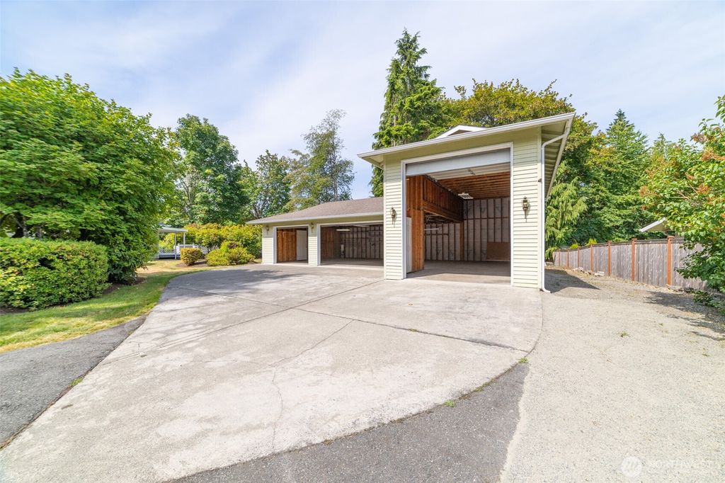 Photo of 14646 SE 181ST Street, Renton, WA 98058 (MLS # 2393873)