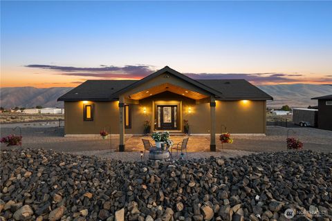 Photo of 111 Wren Loop SW, Mattawa, WA 99349 (MLS # 2484200)