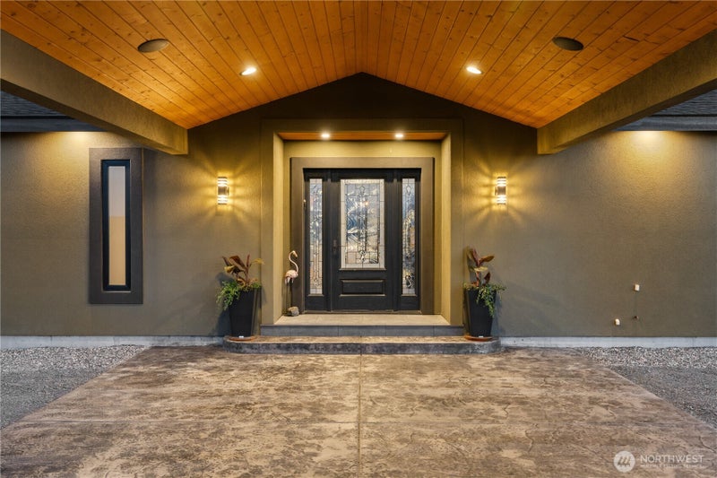 111 Wren Loop SW