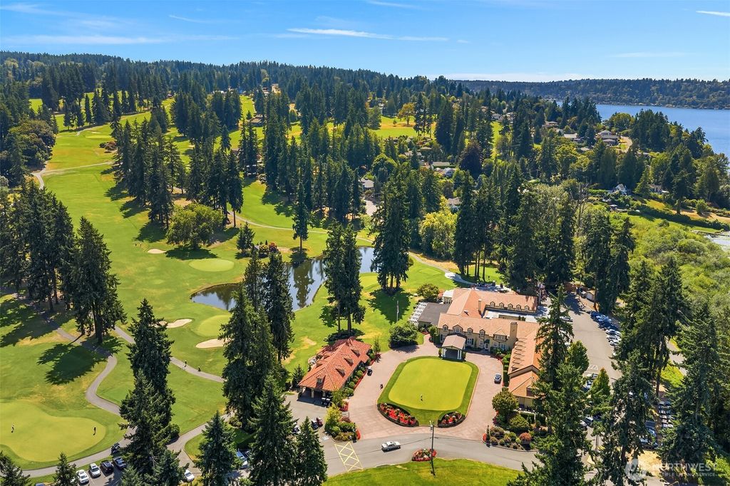 Photo of 16925 Inglewood Road NE #B307, Kenmore, WA 98028 (MLS # 2422676)