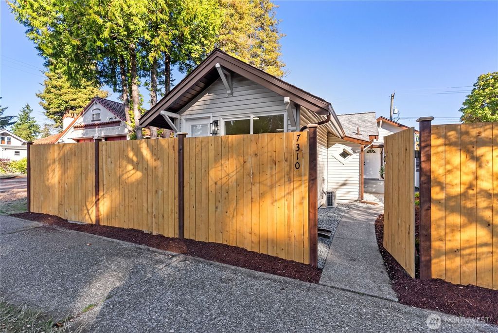 Photo of 7310 SW 35th Avenue, Seattle, WA 98126 (MLS # 2444078)