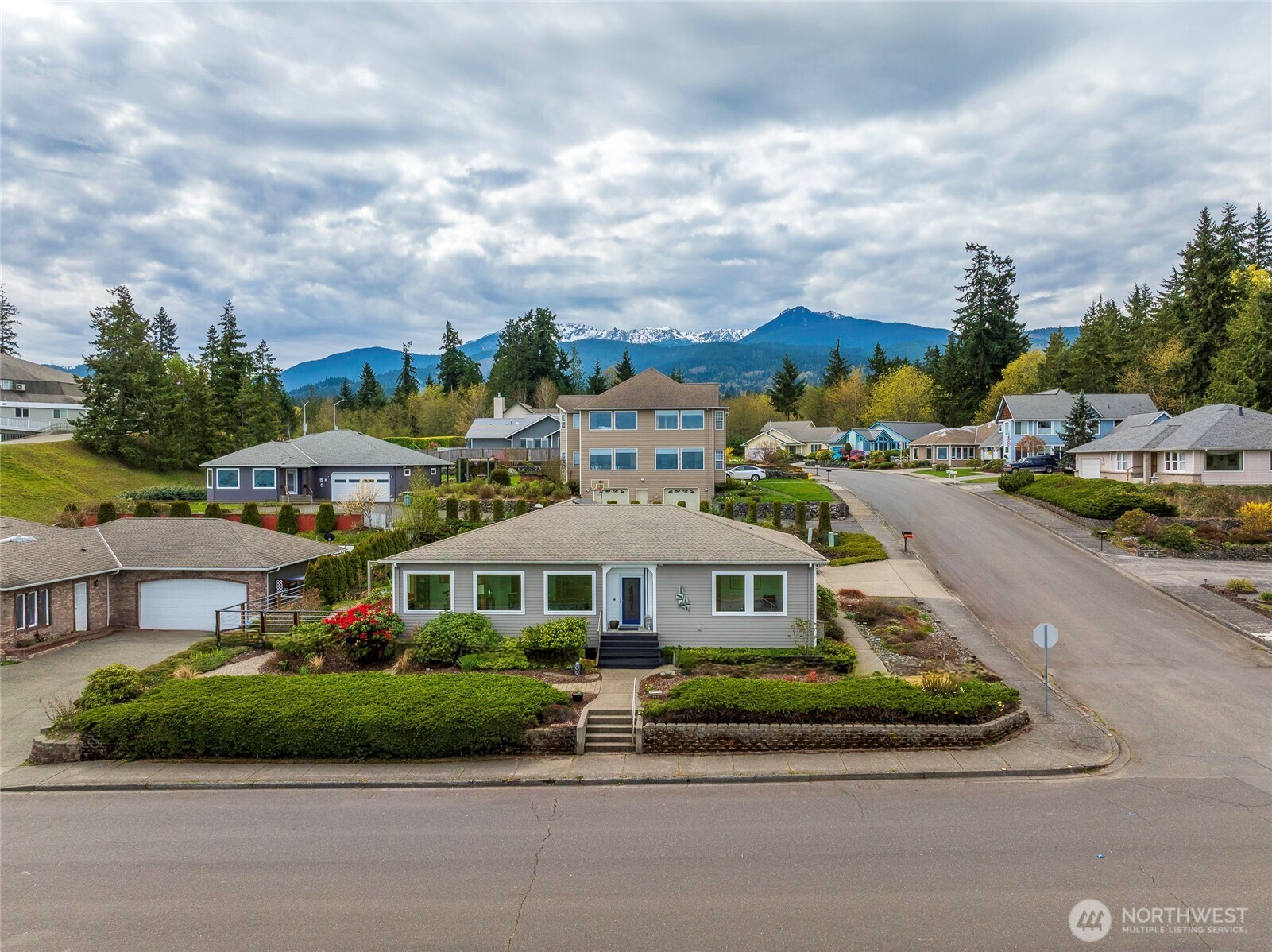 3109 S City Lights Place