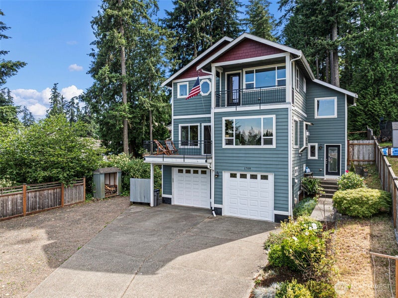 1709 Shorewood Drive