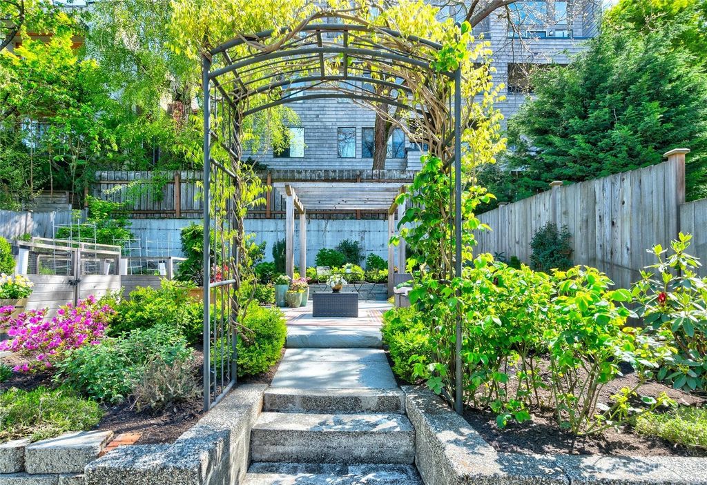 Photo of 2016 14th Avenue W, Seattle, WA 98119 (MLS # 2382765)