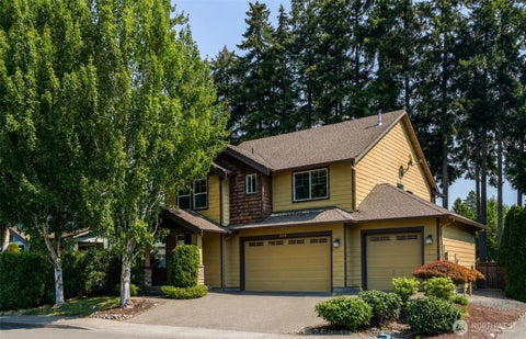 Photo of 208 Ilwaco Place SE, Renton, WA 98059 (MLS # 2574679)
