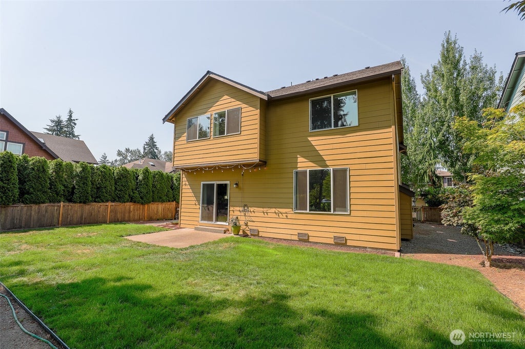 Photo of 208 Ilwaco Place SE, Renton, WA 98059 (MLS # 2574679)