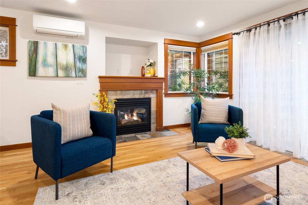 Photo of 811 NW 97th Street #B, Seattle, WA 98117 (MLS # 2343901)