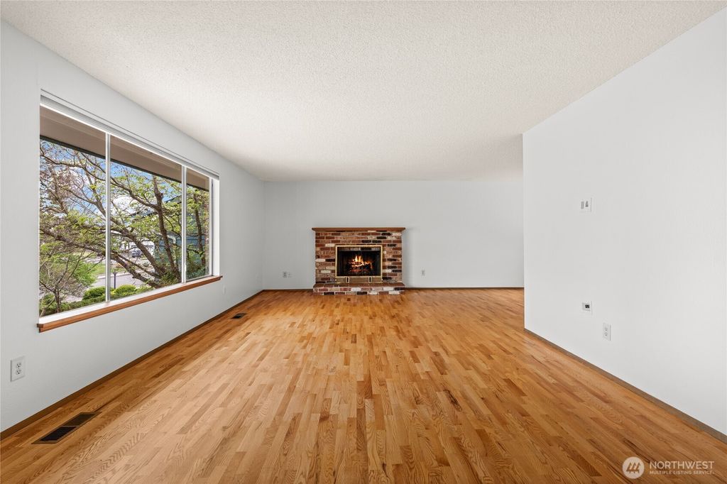 Photo of 1511 S MacArthur Street, Tacoma, WA 98465 (MLS # 2516001)