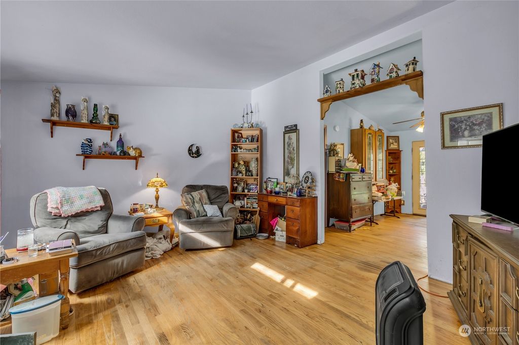 Photo of 27643 SE 231st Street, Maple Valley, WA 98038 (MLS # 2205037)