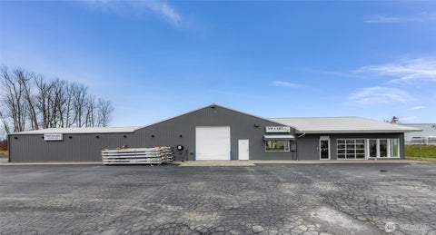 Photo of 910 W Front Street St, Sumas, WA 98295 (MLS # 2586097)