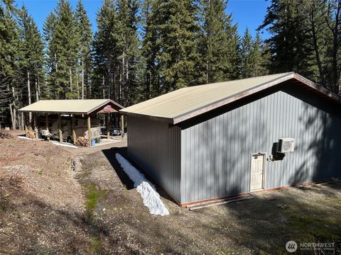 Photo of 1431 Timber Mountain Loop, Cle Elum, WA 98922 (MLS # 2477529)