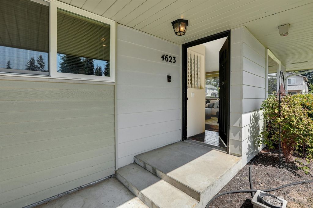 Photo of 4623 109th Place NE, Marysville, WA 98271 (MLS # 2278796)