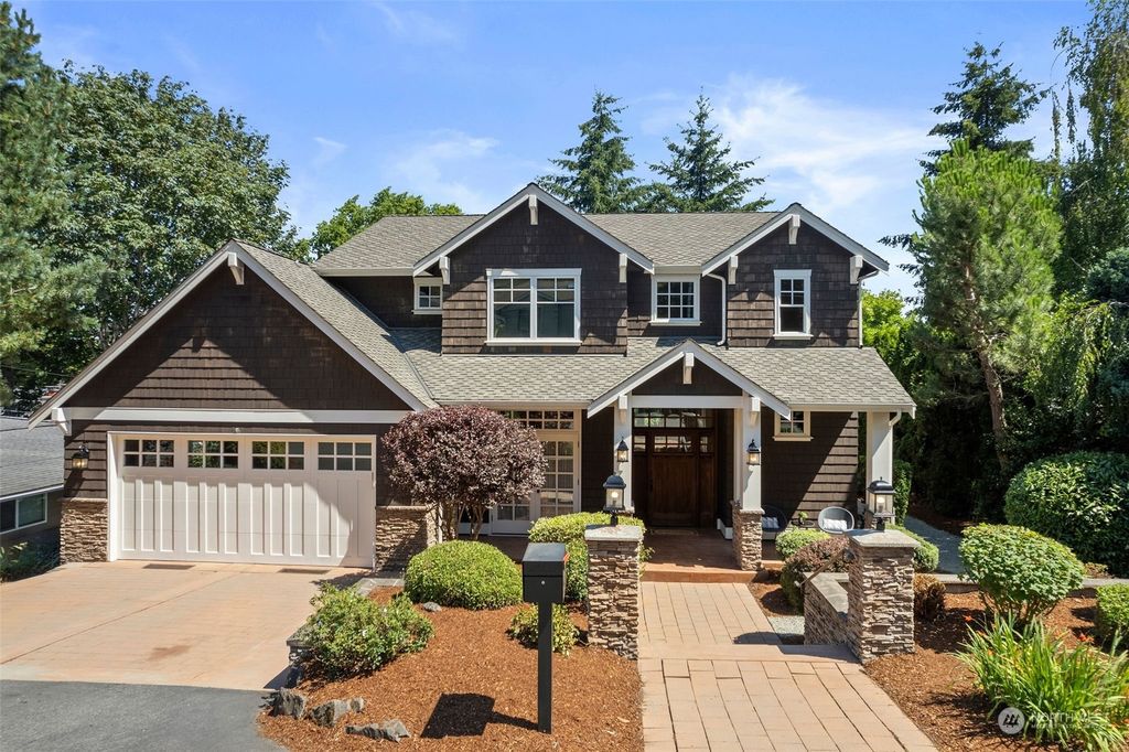 Photo of 4222 92nd Avenue SE, Mercer Island, WA 98040 (MLS # 2271309)
