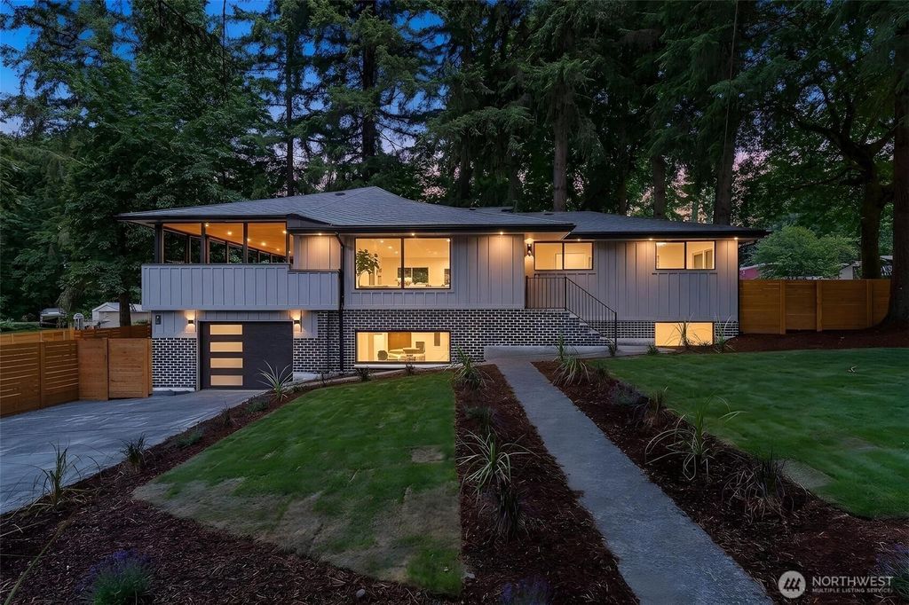 Photo of 17606 SE 144th Street, Renton, WA 98059 (MLS # 2545370)