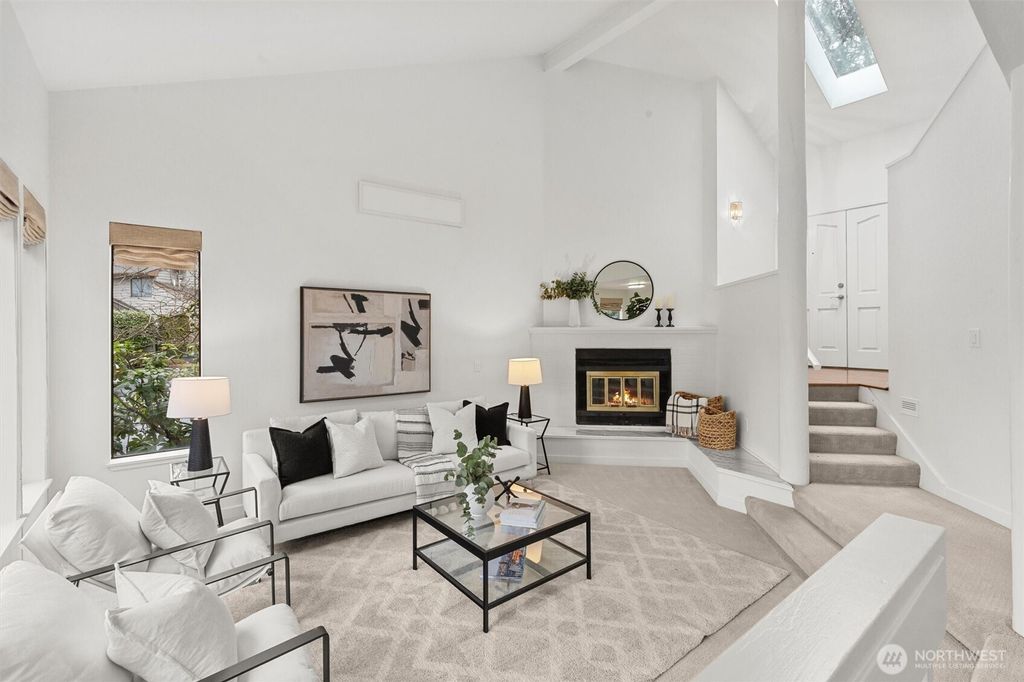 Photo of 10 143rd Avenue SE #4, Bellevue, WA 98007 (MLS # 2461181)