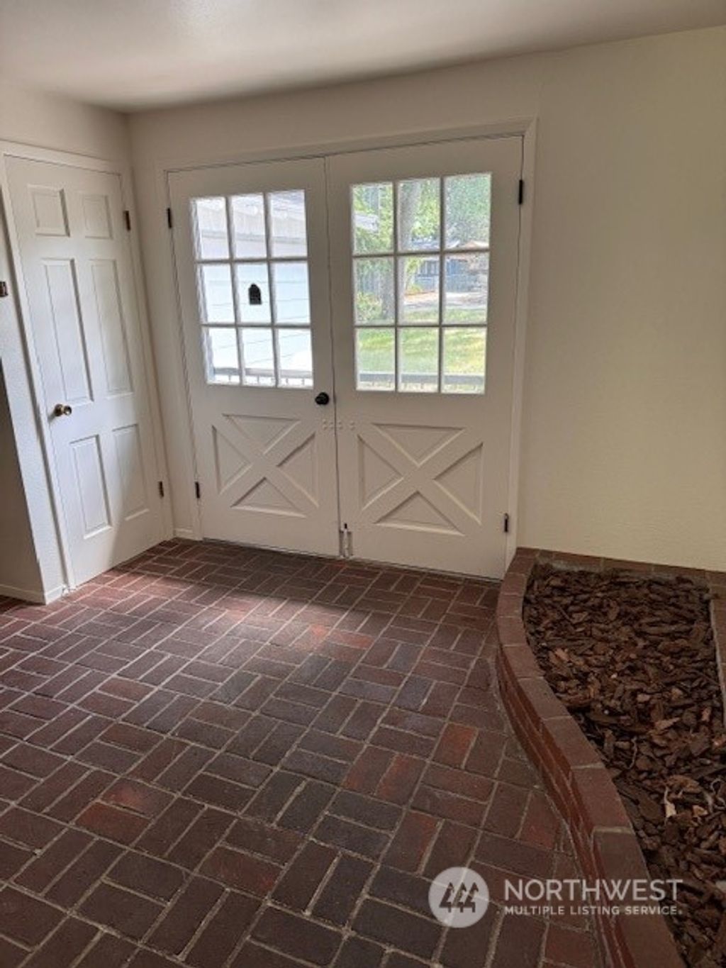 listing image 9362027752805775507
