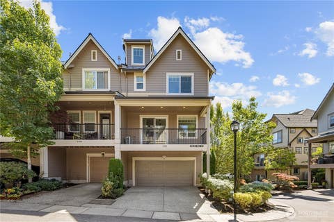 Photo of 1382 Chelssea Walk WALK NE, Issaquah, WA 98029 (MLS # 2562691)