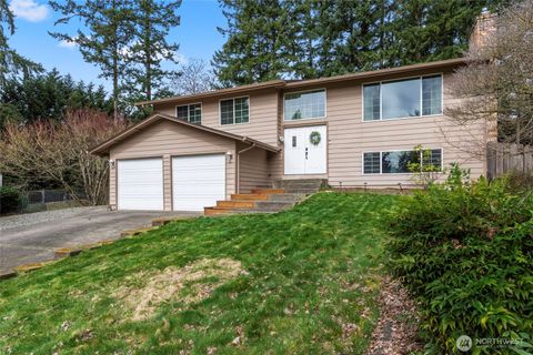 Photo of 2603 24th Street SE, Puyallup, WA 98374 (MLS # 2494925)