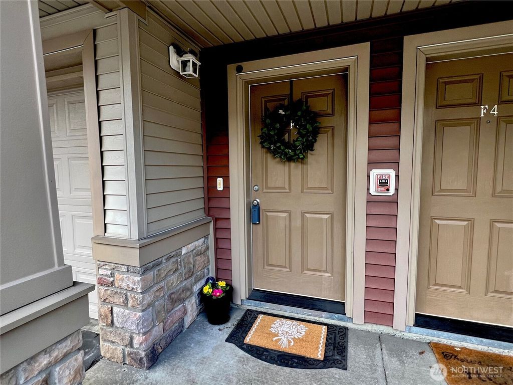 Photo of 15325 SE 155th Place #F-3, Renton, WA 98058 (MLS # 2481619)