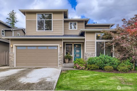 Photo of 13530 NE 128th Place Pl, Kirkland, WA 98034 (MLS # 2439419)