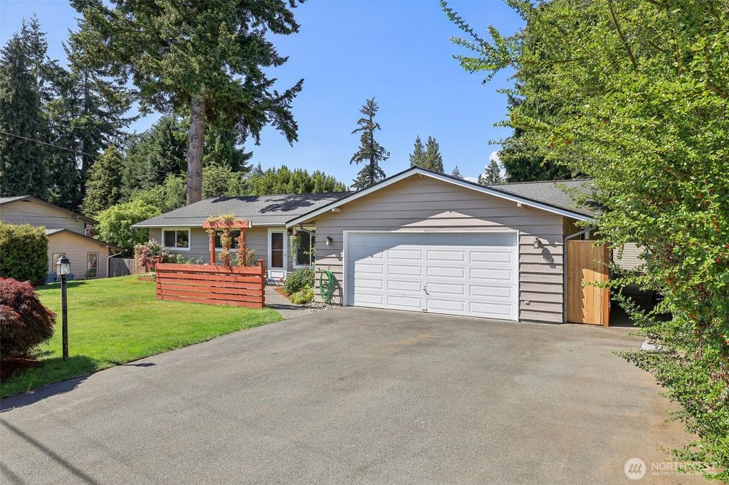 Photo of 6707 162 Place SW, Lynnwood, WA 98037 (MLS # 2380697)