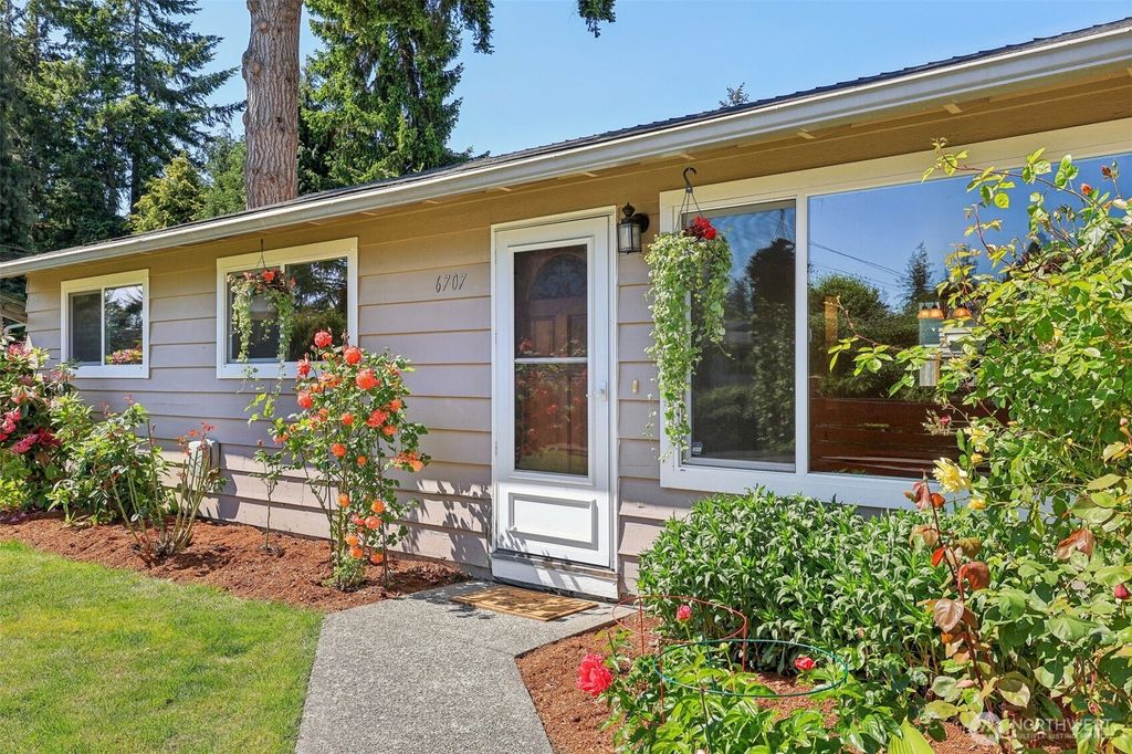Photo of 6707 162 Place SW, Lynnwood, WA 98037 (MLS # 2380697)