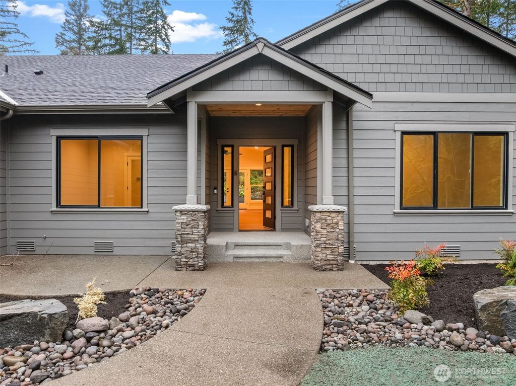 Photo of 5621 SE Aloha Lane, Port Orchard, WA 98367 (MLS # 2458939)