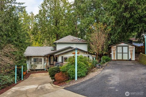 Photo of 1030 E Saint Andrews Street, Shelton, WA 98584 (MLS # 2478199)