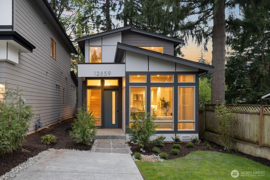 Photo of 12859 NE 104th Street, Kirkland, WA 98033 (MLS # 2364528)