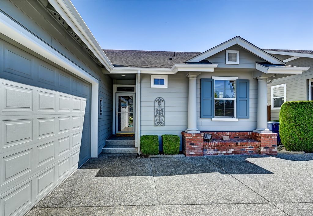 Photo of 23123 NE 128th Place, Redmond, WA 98053 (MLS # 2139891)