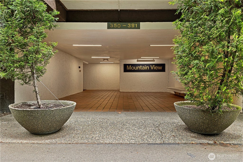 Photo of 6479 137th Avenue NE #364, Redmond, WA 98052 (MLS # 2591049)